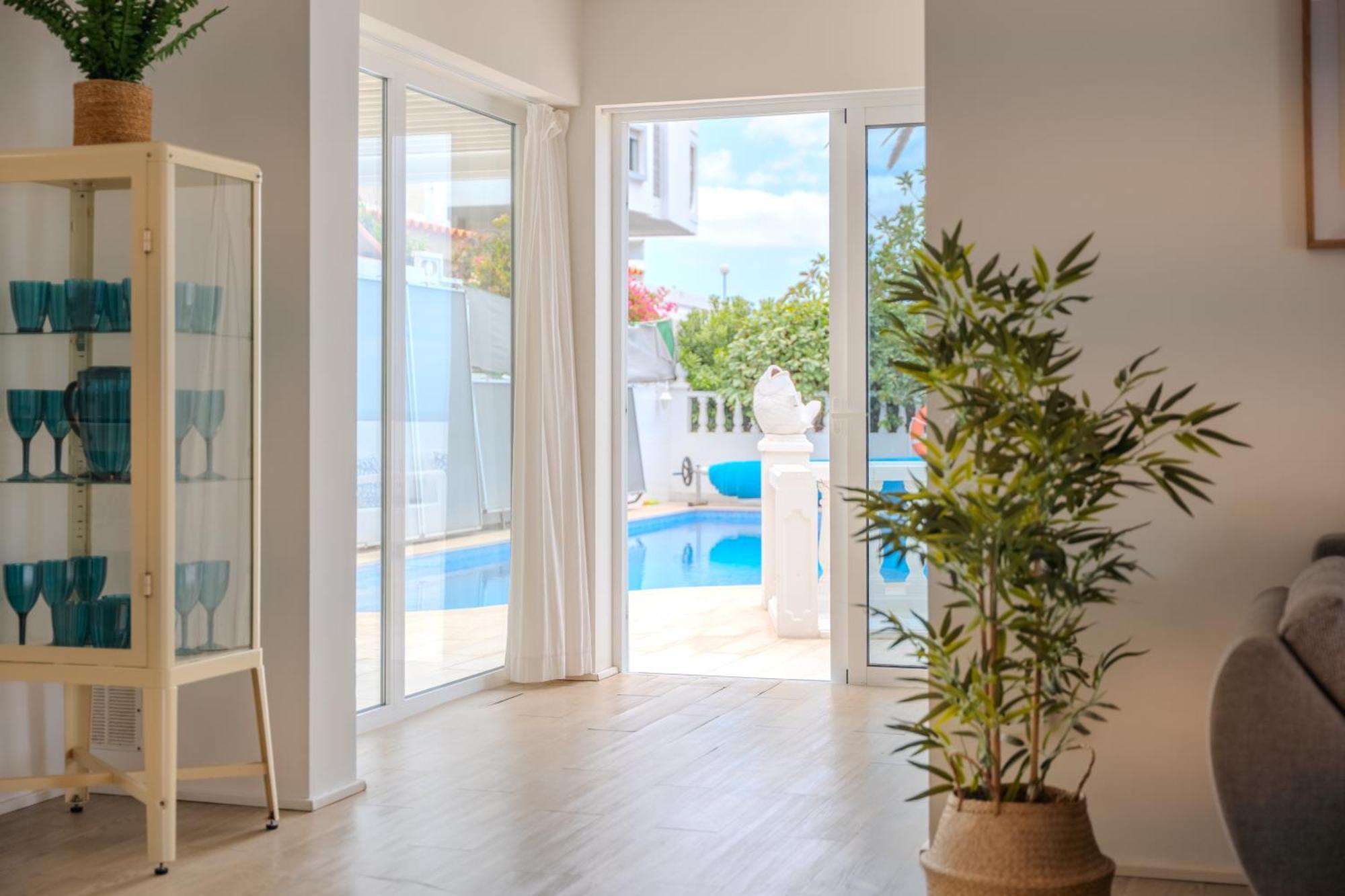 Blanca Villa *